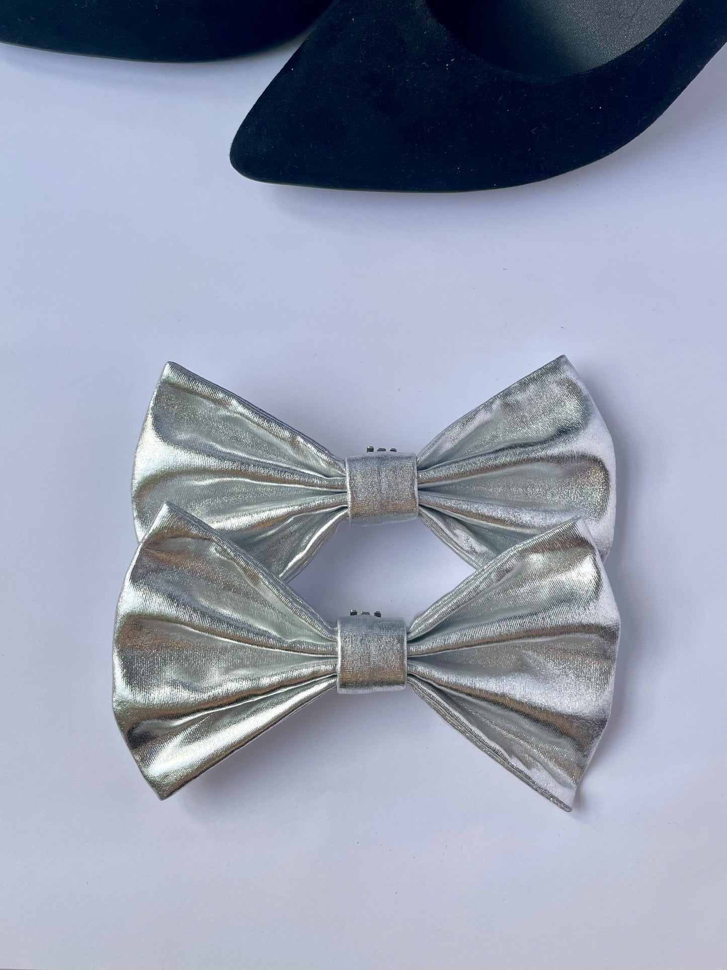 Clip on Bow Silver